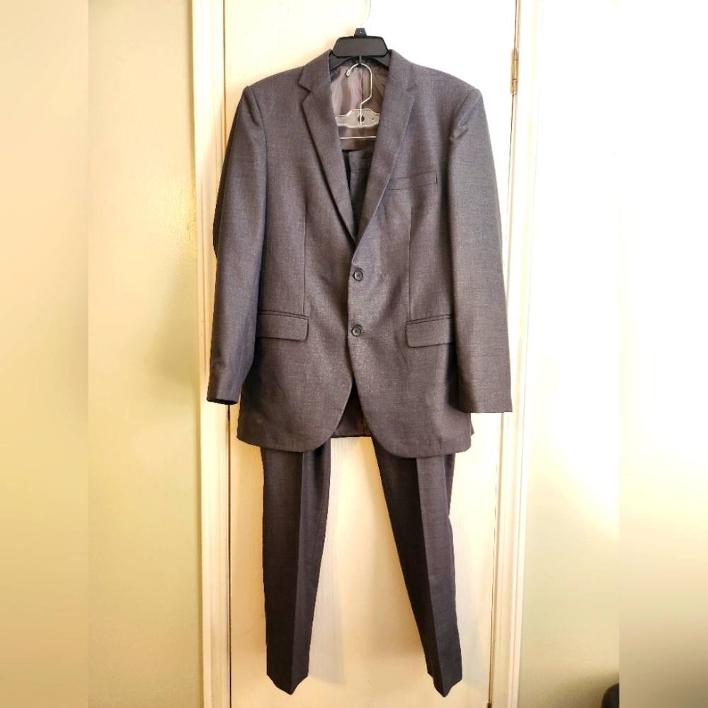 Custom made grey men's suit.